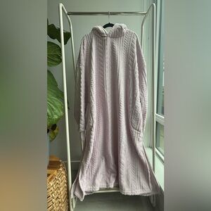 LA VIE EN ROSE | Cozy Hooded Cable Knit Blanket Robe OS